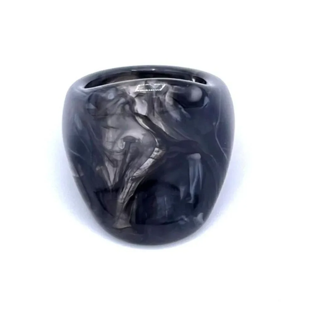 Black with Light Gray Swirl Acrylic Geometric Chunky Statement Ring Size 8.5